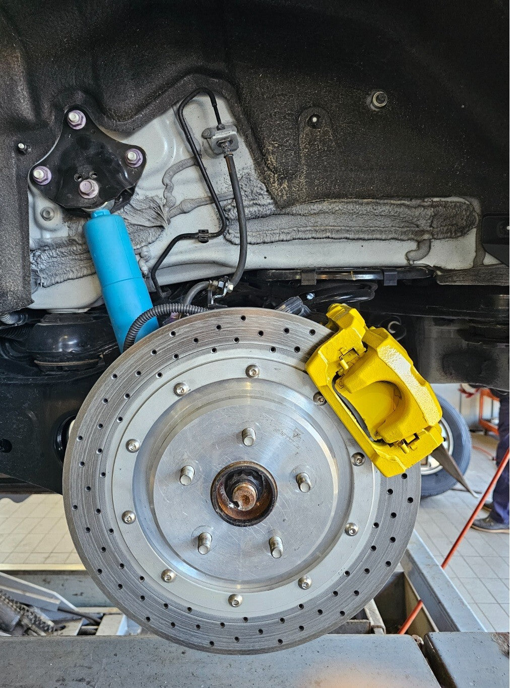 STOLZ Front 6-Piston 380mm & Rear 350mm Expansion Brake Kit for Toyota Sienna
