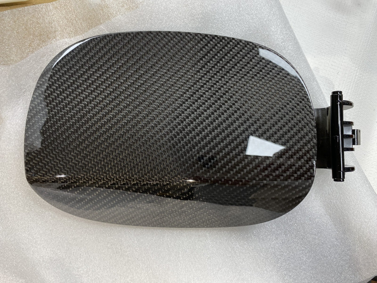 Real Carbon Fiber Gas Cap Fuel Door Cover for Hyundai Genesis Coupe