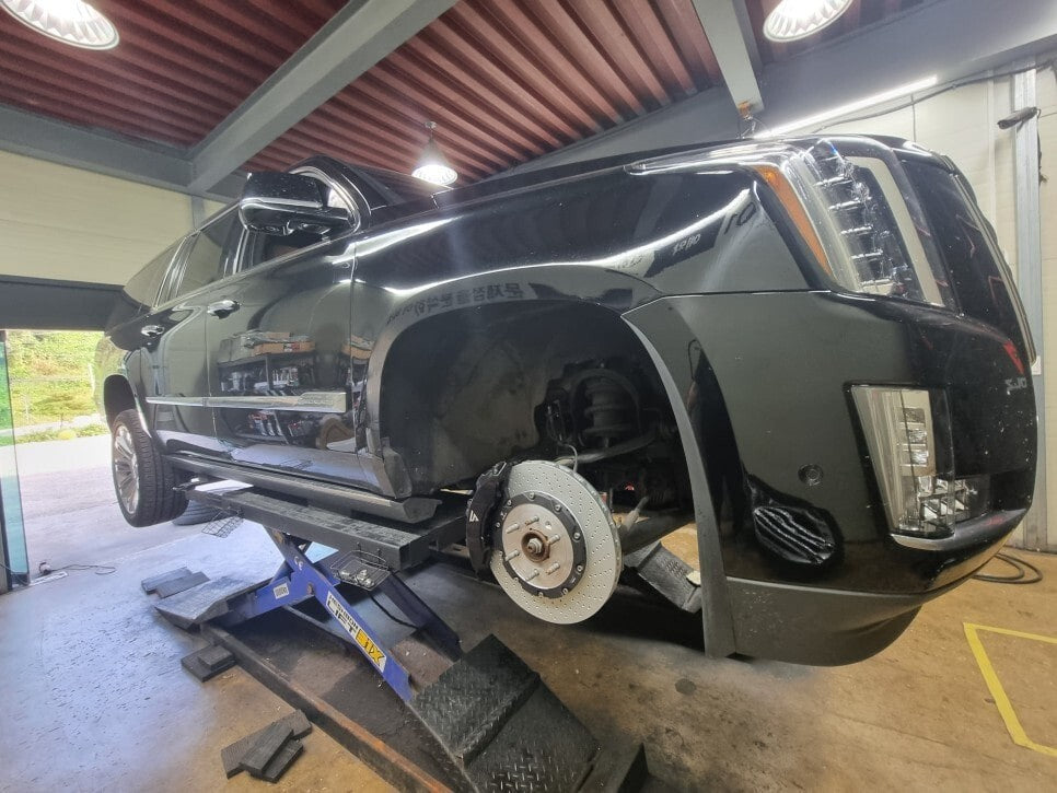BIG BRAKE FRONT 8P (405×34) & REAR 4P (380×31) KIT / CADILLAC (15 - 20) ESCALADE