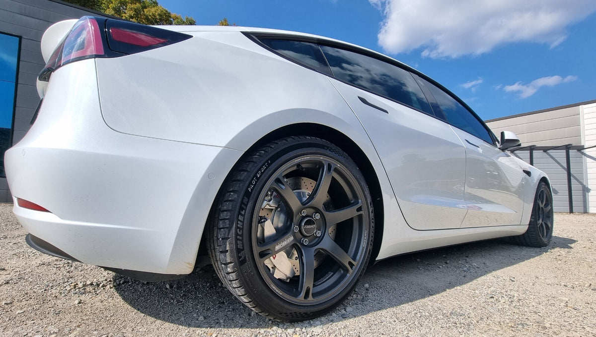 STOLZ Big Brake Kit Tesla Model 3 Highland 2017-2026 Front 8P 405mm Rear 4P EPB